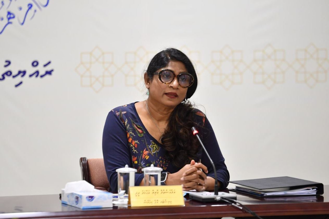 036 mariya ޑިފެންސް މިނިސްޓަރު މާރިޔާ އަހުމަދު ދީދީ މަޖިލީހުގެ 241 ކޮމިޓީގައި