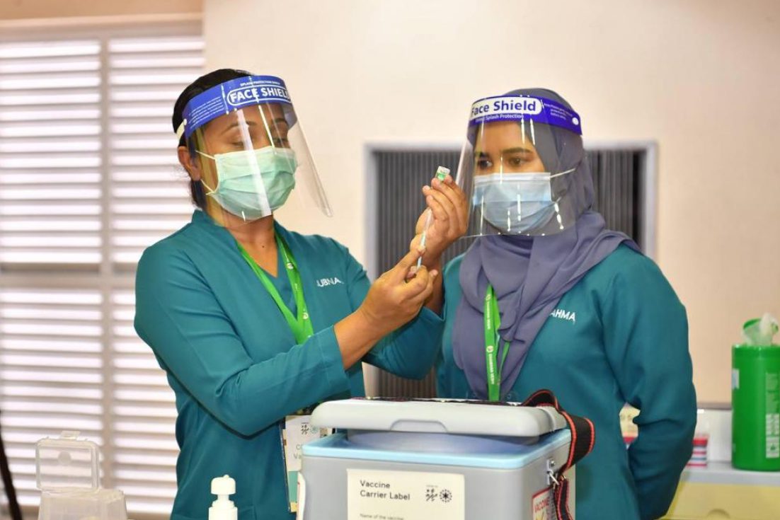 ކޮވިޑު ވެކްސިން ޖަހަނީ