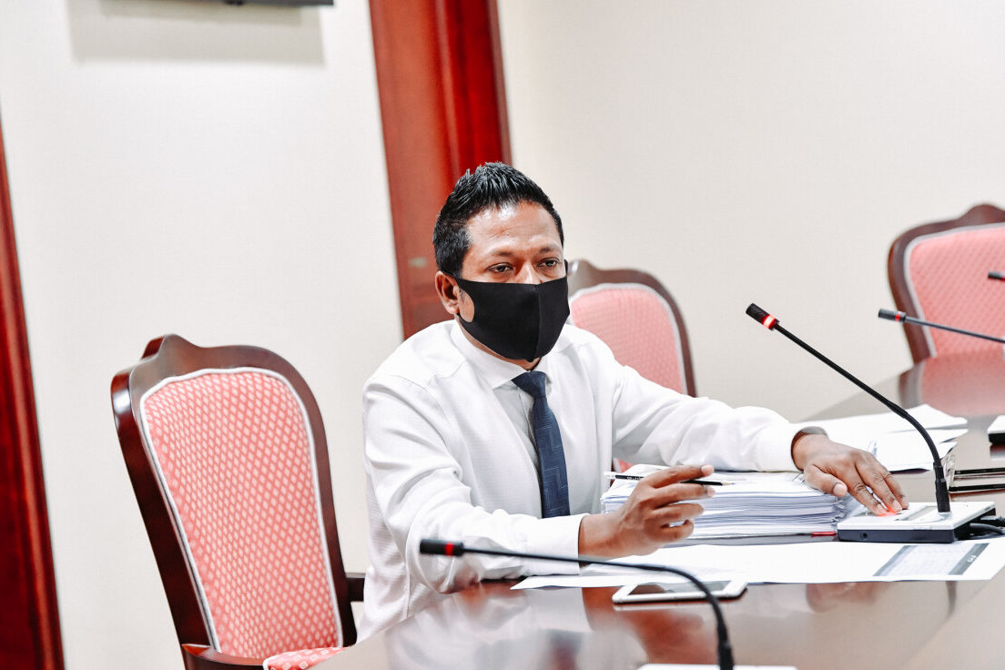 މާފަންނު އުތުރު ދާއިރާގެ މެމްބަރު އިމްތިޔާޒް ފަހުމީ (އިންތި) ޖުޑިޝަރީ ކޮމިޓީގެ ބައްދަލުވުމެއްގައި