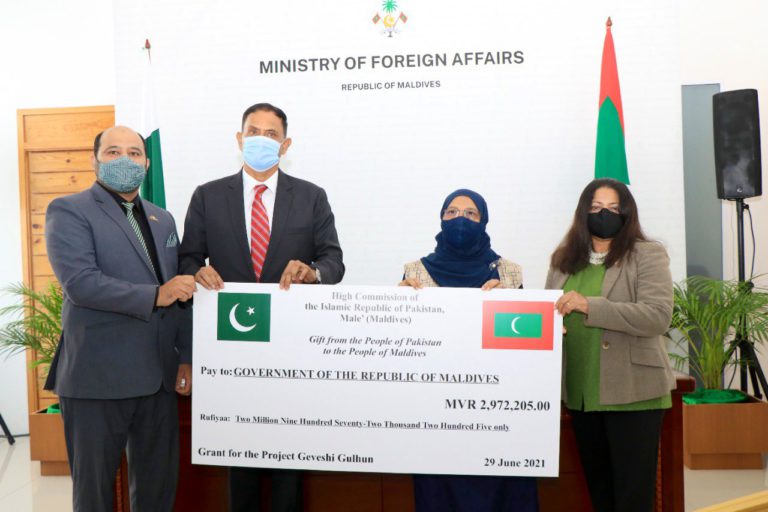 E5B_kyzVkB0E0SF ގެވެށި ގުޅުން ކެމްޕެއިން އަށް ޕާކިސްތާން ސަރުކާރުން އެހީވުން