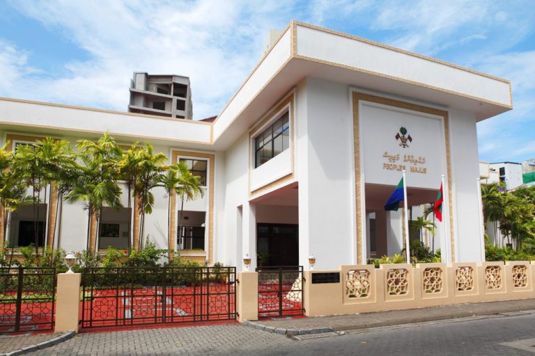051 majlis ރައްޔިތުންގެ މަޖިލީހުގެ އިދާރާ