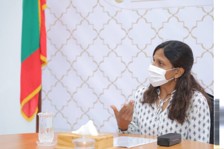 062 fazna ފަސްޓްލޭޑީ ފަޒްނާ އަހުމަދު