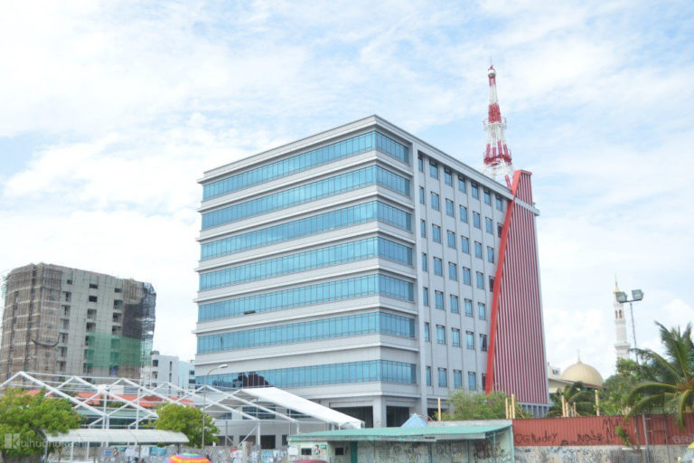 075 dhiraagu ދިރާގުން ކޭބަލް ޓީވީގެ ހިދުމަތް ދޭން ފެށުމުން ރީބްރޯޑްކާސްޓަރުންގެ ކަންބޮޑުވުން