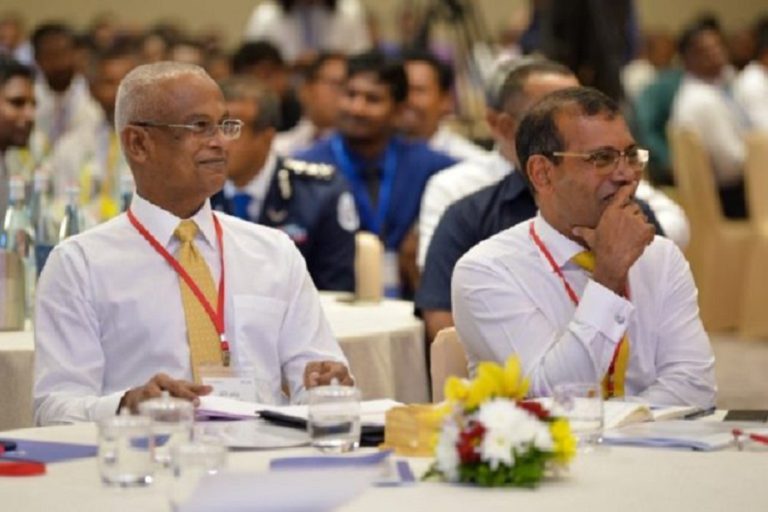 036 nasheed ރައީސް ނަޝީދާއި ރައީސް ސޯލިހު އެމްޑީޕީގެ ގައުމީ މަޖިލީހުގެ ބައްދަލުވުމެއްގައި