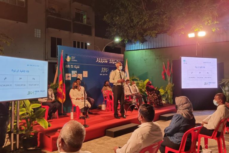 043 muizzu ގަލޮޅުގައި ދިރިއުޅޭ ރައްޔިތުންނާއި ބައްދަލުކުރުމަށް މާލެ ސިޓީ ކައުންސިލުން ބޭއްވި ބައްދަލުވުން