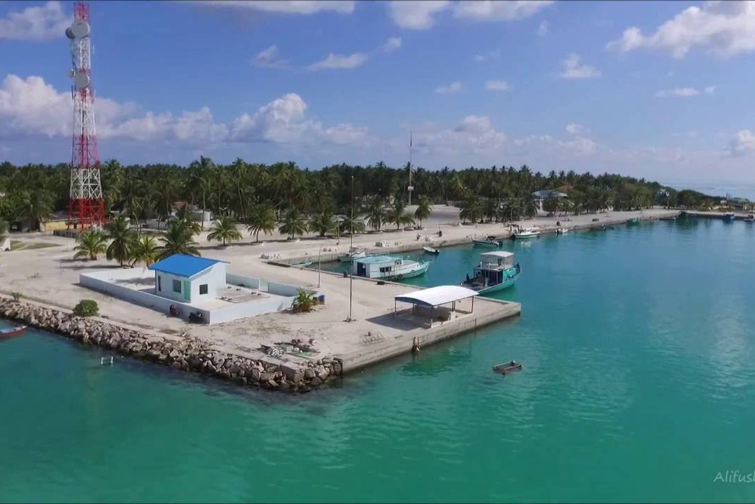 އަލިފުށި. މިރަށުގައި އެއާޕޯޓު ތަރައްގީކުރުމުގެ އެއްބަސްވުމުގައި ވަނީ ސޮއިކޮށްފައި | ފޮޓޯ: އަލިފުށިއޮންލައިން