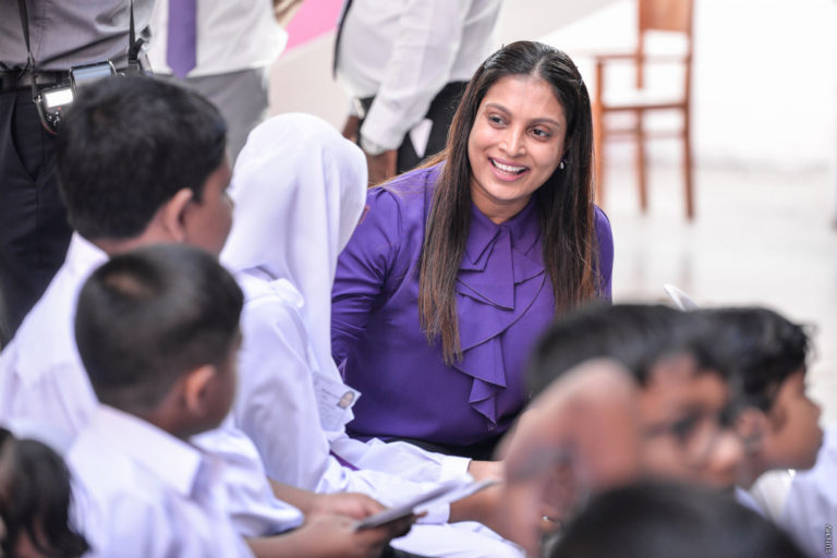 011 educa އެޑިއުކޭޝަން މިނިސްޓަރު އައިޝަތު އަލީ | ފޮޓޯ: ސަން
