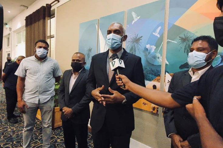 014 muizzu ތުރުކީއަށް ވަޑައިގެންނެވުމުގެ ކުރިން މުއްޒު ނޫސްވެރިންނާ ބައްދަލުކުރައްވަނީ