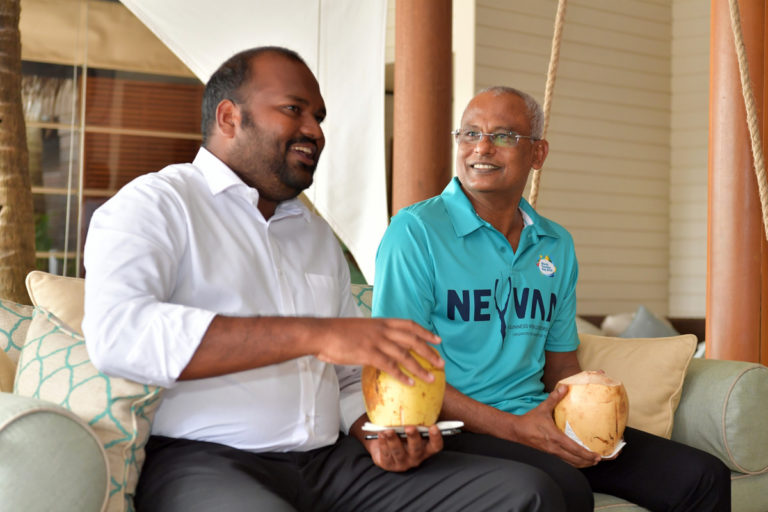 047 ali waheed އަލީ ވަހީދު ރައީސް ސޯލިހުގެ އަރިހުގައި