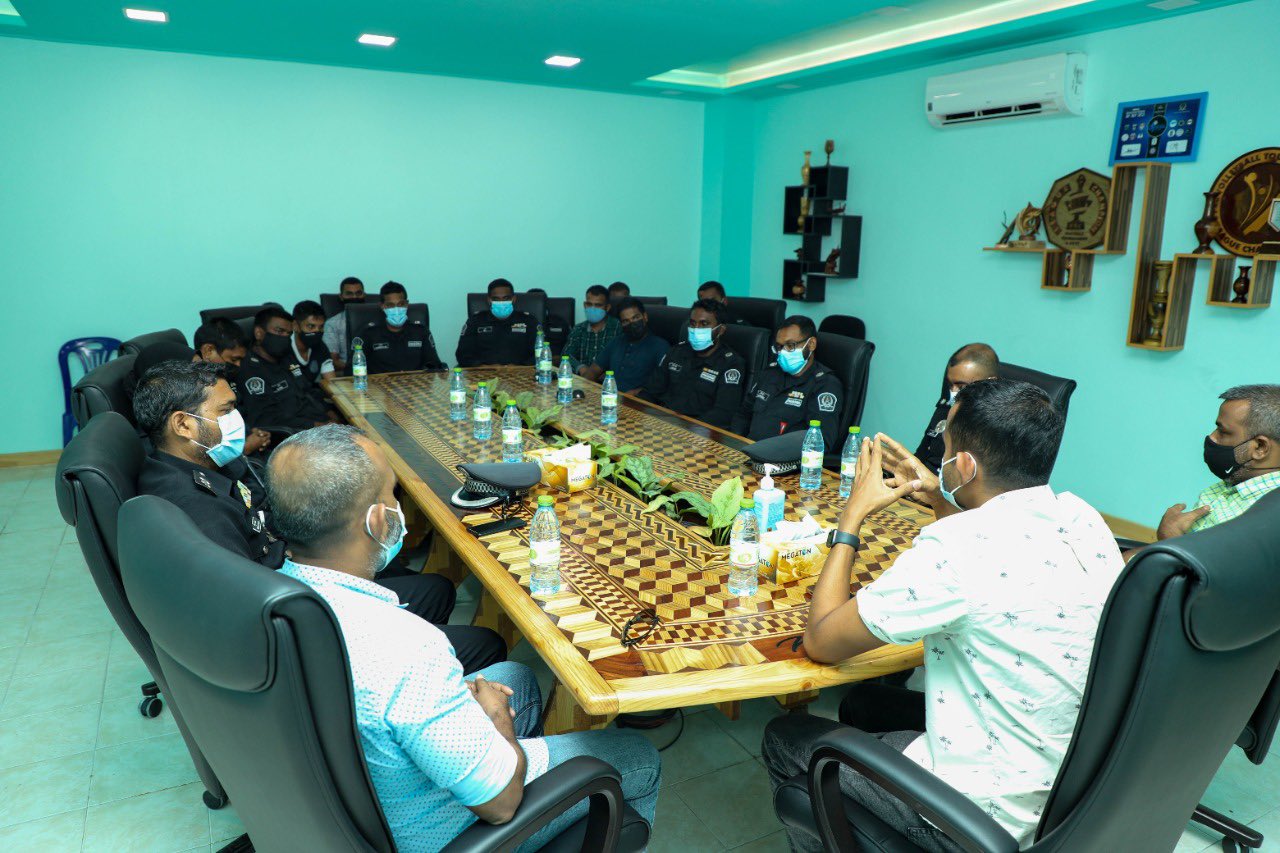 ކަރެކްޝަންސްގެ އިސްވެރިން(ފައިލް)