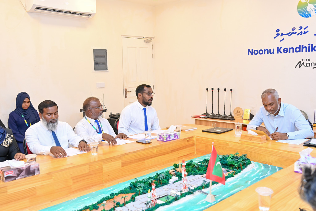 big_AREJHuKiC4zxZUbH6XdbcYvpz