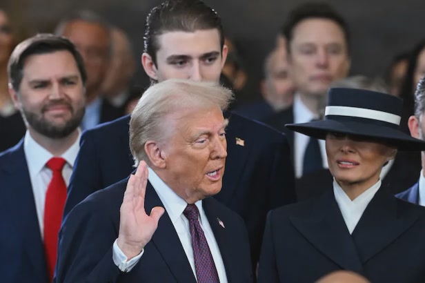2025-01-20T170358Z_609390200_RC2TDCA86P33_RTRMADP_3_USA-TRUMP-INAUGURATION-1737392739