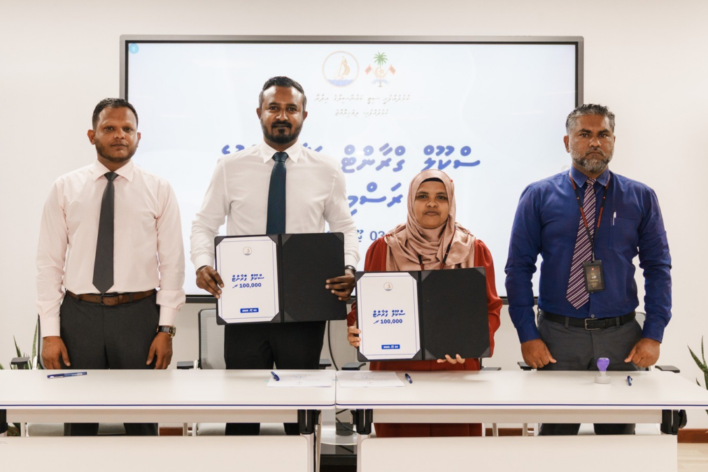 big_6NOxn3oVaUvXTjNtPFhNn1S8v