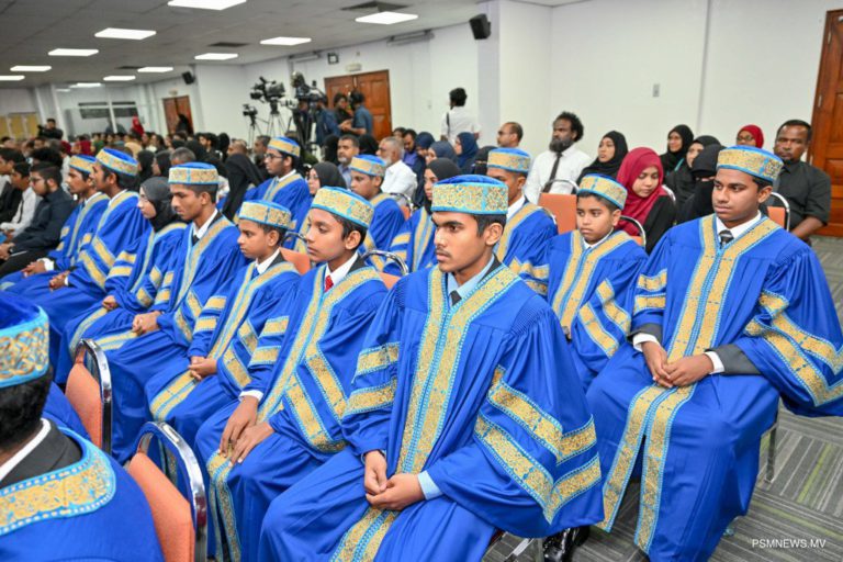 Gu75nJla8AAai7w